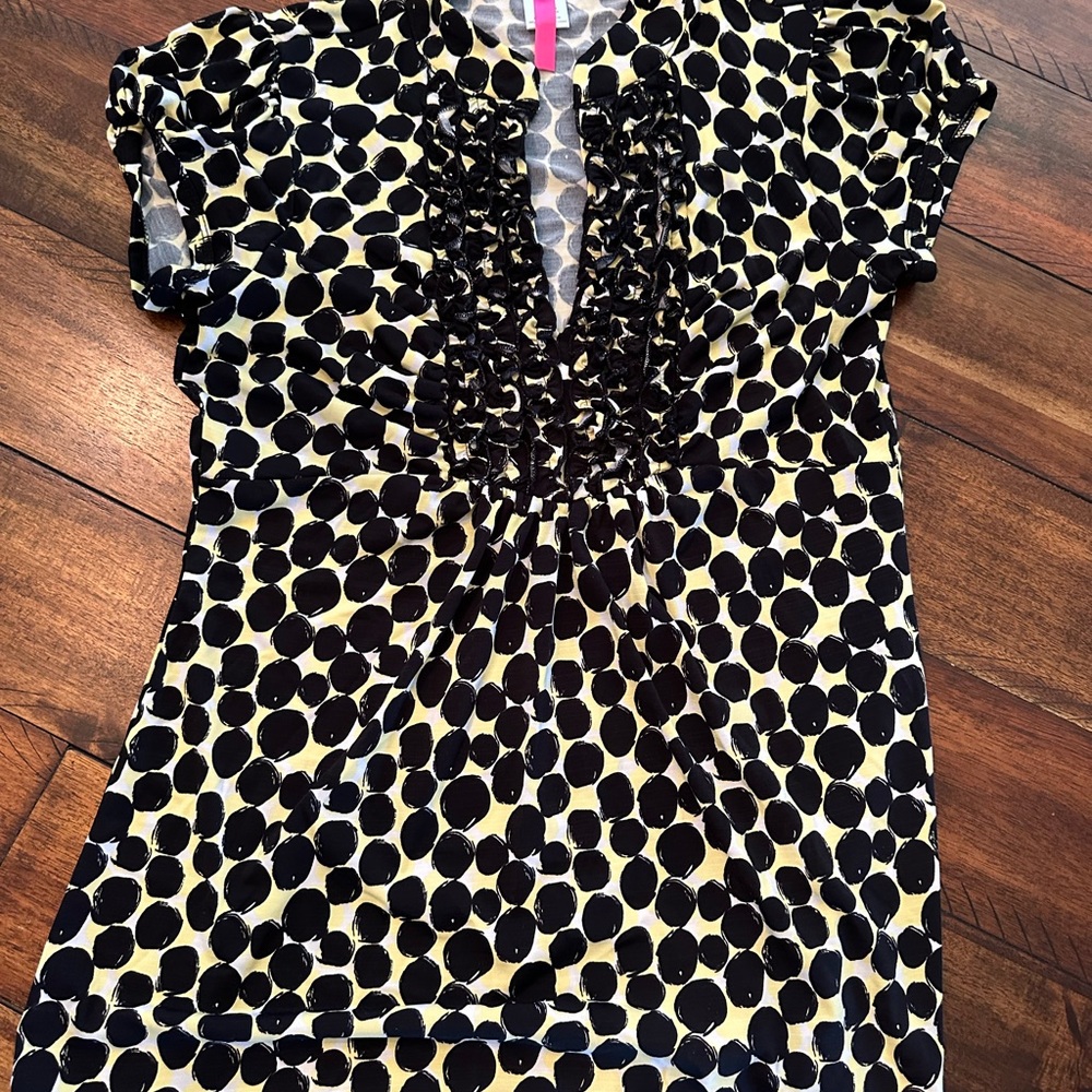 Stylish Black and Cream Women's Top